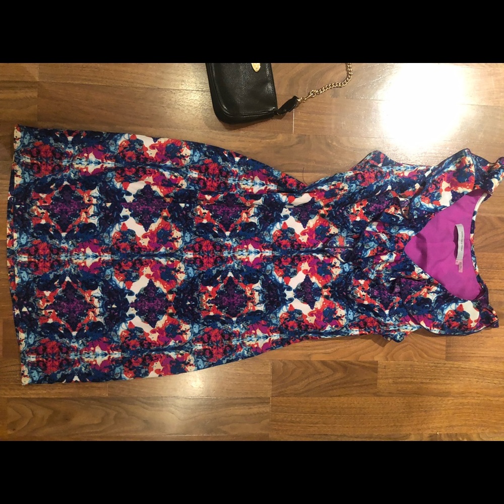 Super chic dress!! Colorful!!